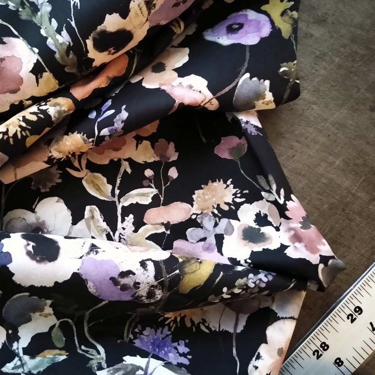 Cotton Lawn / Painted Pansies / Night
